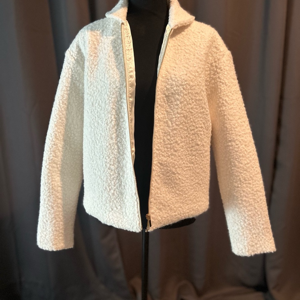 Amuse Society fuzzy cream jacket with gold zipper